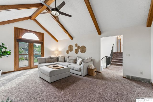 15317 Lafayette Avenue, Omaha, NE 68154