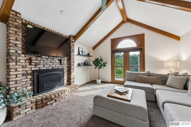 15317 Lafayette Avenue, Omaha, NE 68154
