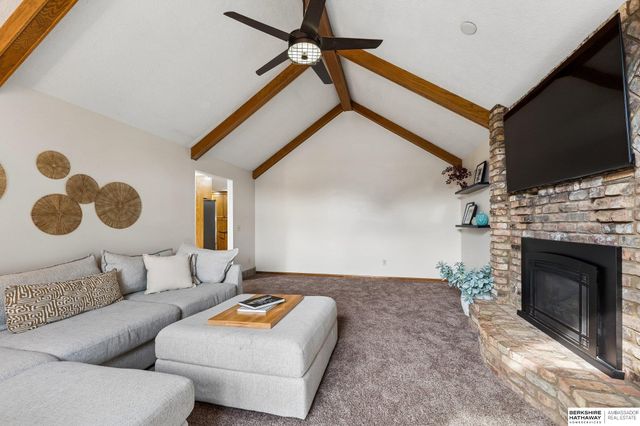 15317 Lafayette Avenue, Omaha, NE 68154
