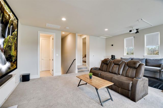 949 Indian Hawthorne DR, Georgetown, TX 78628