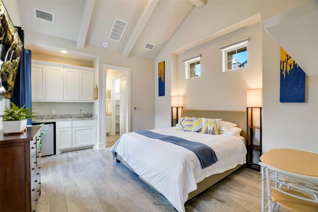 949 Indian Hawthorne DR, Georgetown, TX 78628