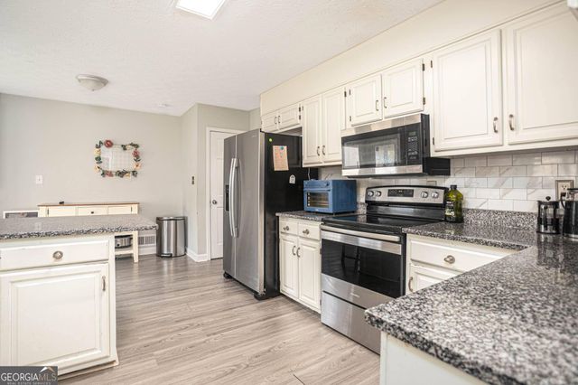 3170 Pine Cove Court SW, Lilburn, GA 30047