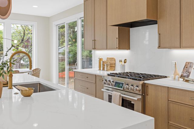 6100 Abbott Avenue S, Edina, MN 55410