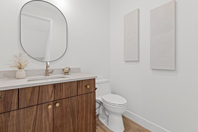 6100 Abbott Avenue S, Edina, MN 55410