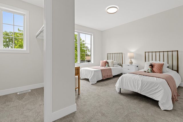 6100 Abbott Avenue S, Edina, MN 55410