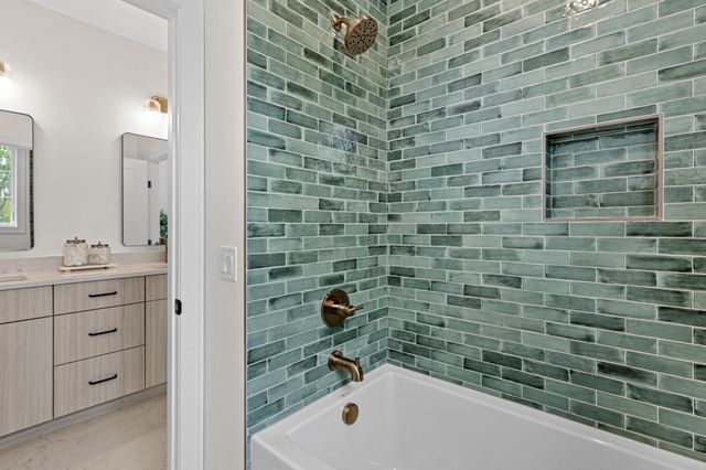 6100 Abbott Avenue S, Edina, MN 55410
