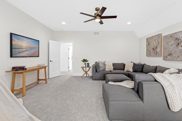 6100 Abbott Avenue S, Edina, MN 55410