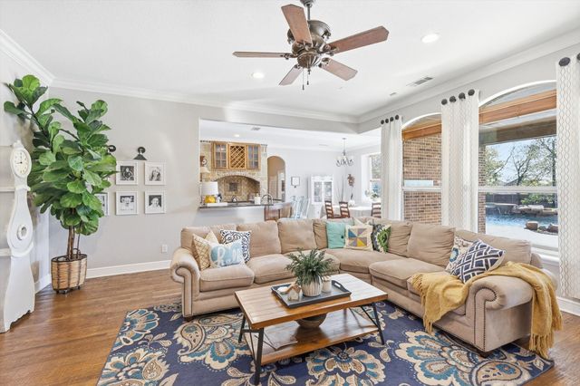 1149 Whisper Willows Drive, Fort Worth, TX 76052