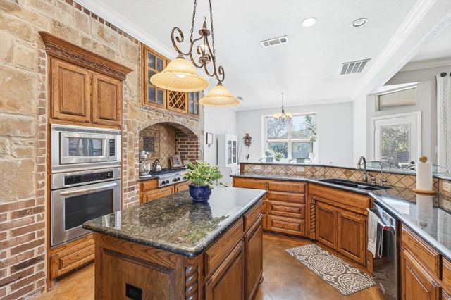 1149 Whisper Willows Drive, Fort Worth, TX 76052