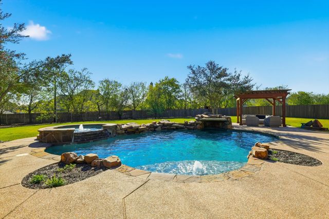 1149 Whisper Willows Drive, Fort Worth, TX 76052