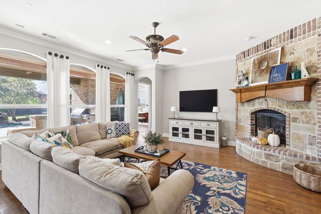 1149 Whisper Willows Drive, Fort Worth, TX 76052