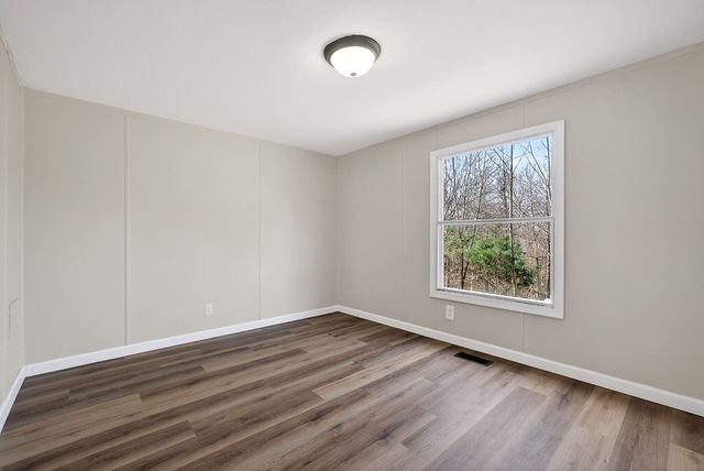 3010 Oakdale Dr, Cookeville, TN 38501