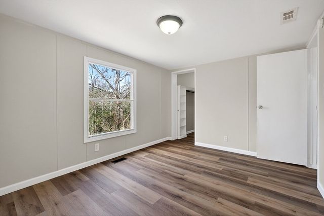 3010 Oakdale Dr, Cookeville, TN 38501