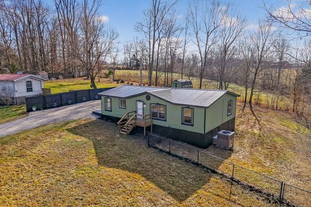 3010 Oakdale Dr, Cookeville, TN 38501