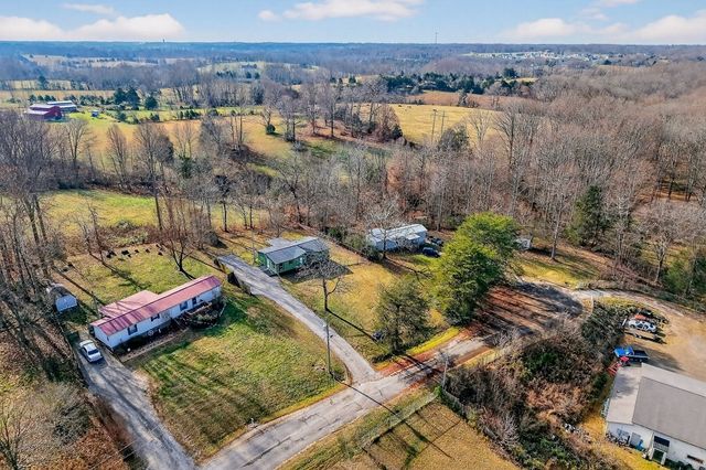 3010 Oakdale Dr, Cookeville, TN 38501