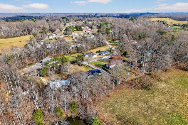 3010 Oakdale Dr, Cookeville, TN 38501