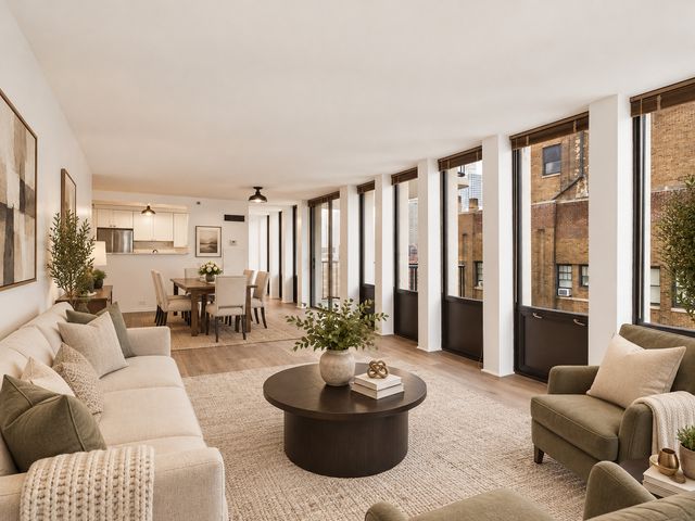 1230 N State Parkway 18D, Chicago, IL 60610
