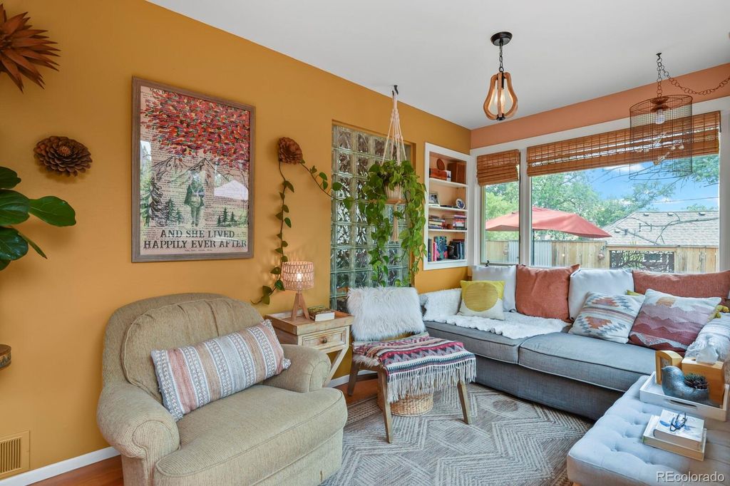Image 16 of property listing at 2005 Ridgeway Avenue, Colorado Springs, CO 80906