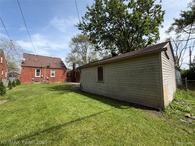 7313 Stout Street, Detroit, MI 48228