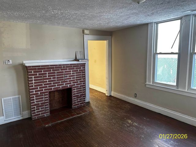 824 25th Street, Huntington, WV 25701