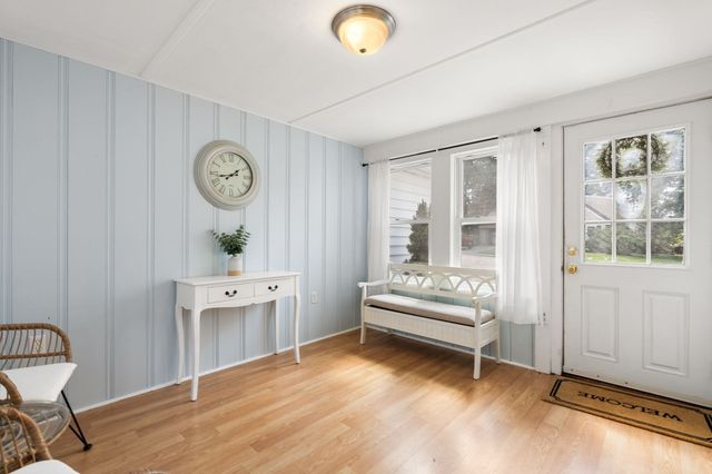 27 Mount Pleasant Ave, Holbrook, MA 02343