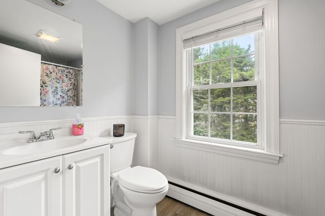 27 Mount Pleasant Ave, Holbrook, MA 02343