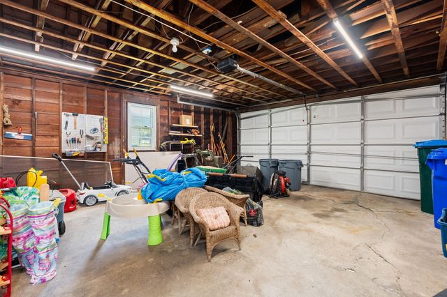 27 Mount Pleasant Ave, Holbrook, MA 02343