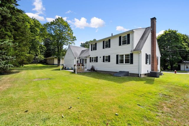 27 Mount Pleasant Ave, Holbrook, MA 02343