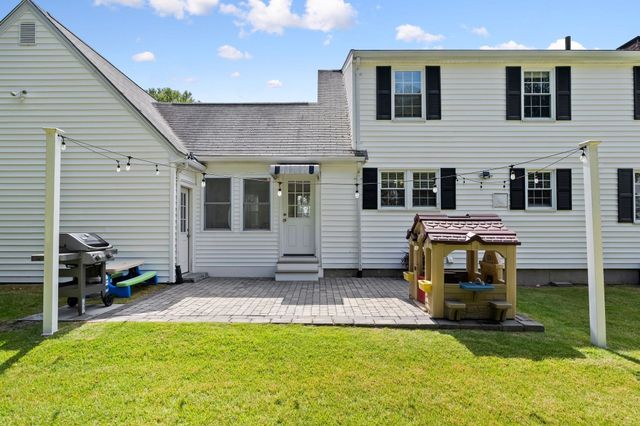 27 Mount Pleasant Ave, Holbrook, MA 02343