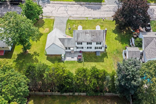 27 Mount Pleasant Ave, Holbrook, MA 02343
