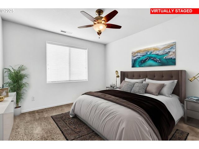 950 Sw 17TH Way, Troutdale, OR 97060