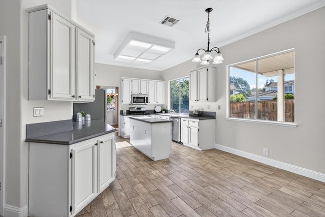 1361 Palmerston Loop, Roseville, CA 95678