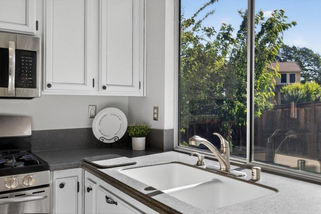 1361 Palmerston Loop, Roseville, CA 95678