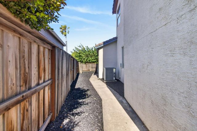 1361 Palmerston Loop, Roseville, CA 95678