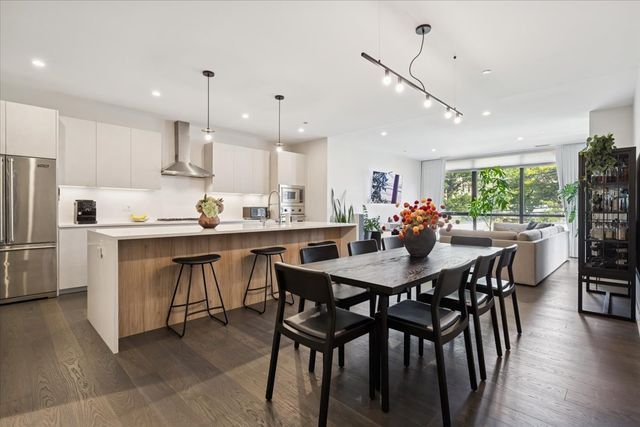 1648 W Division Street 208, Chicago, IL 60622