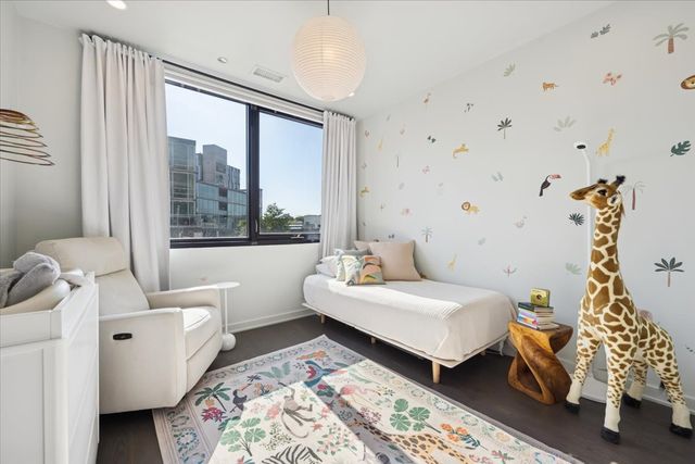 1648 W Division Street 208, Chicago, IL 60622