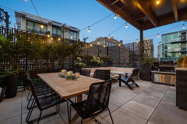 1648 W Division Street 208, Chicago, IL 60622