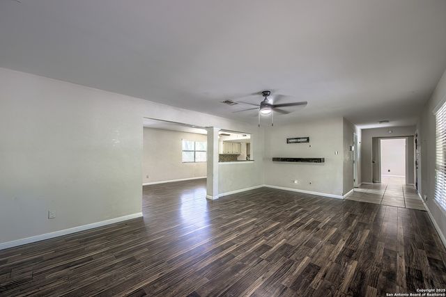 324 Hickory Hill, La Vernia, TX 78121