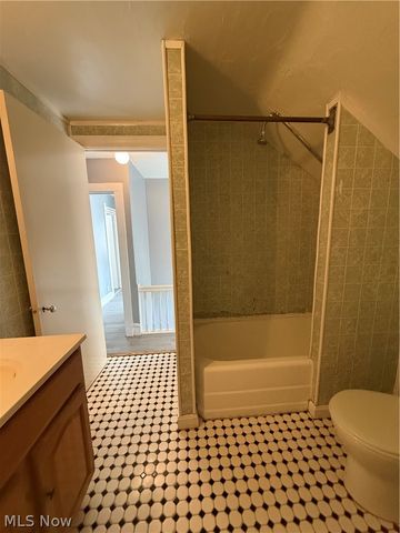 3860 W 37th Street, Cleveland, OH 44109