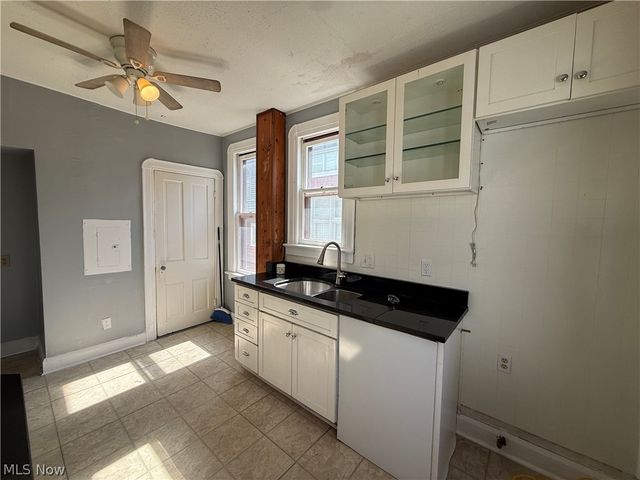 3860 W 37th Street, Cleveland, OH 44109