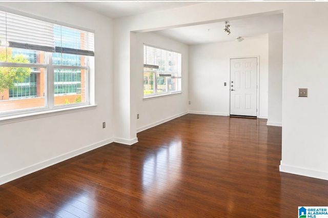 401 20th St S Apt 306, Birmingham, AL 35233