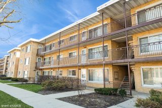 4907 N Harlem Avenue 1, Chicago, IL 60656