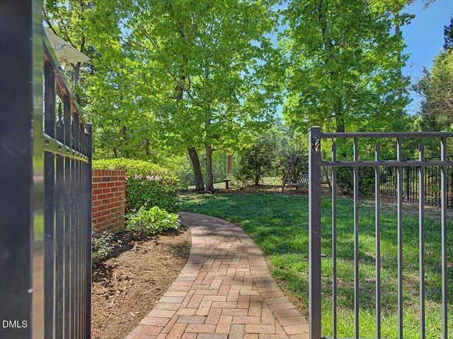 447 Davis Love Drive, Chapel Hill, NC 27517