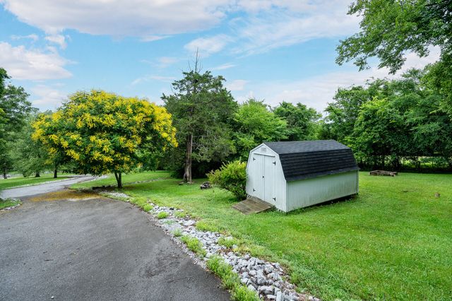 769 Happy Valley Rd, Bell Buckle, TN 37020