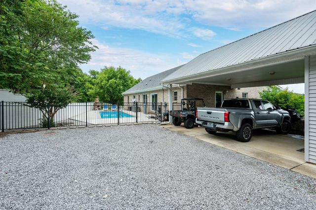 769 Happy Valley Rd, Bell Buckle, TN 37020