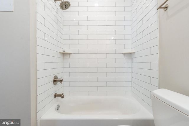 2616 W GIRARD AVE, Philadelphia, PA 19130