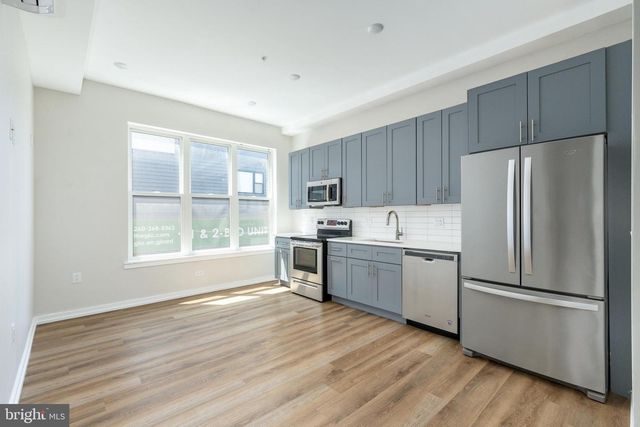 2616 W GIRARD AVE, Philadelphia, PA 19130