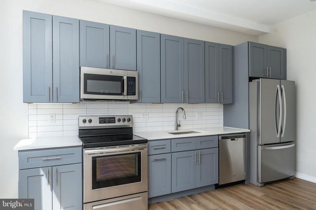 2616 W GIRARD AVE, Philadelphia, PA 19130