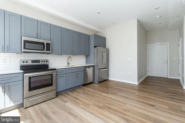 2616 W GIRARD AVE, Philadelphia, PA 19130