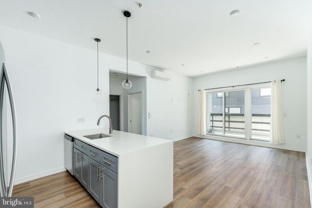 2616 W GIRARD AVE, Philadelphia, PA 19130